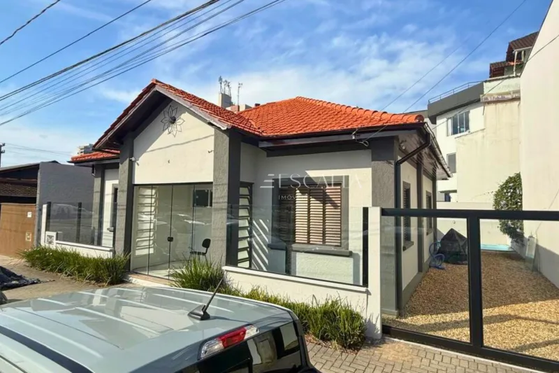 Casa plana/escritório à venda no bairro América