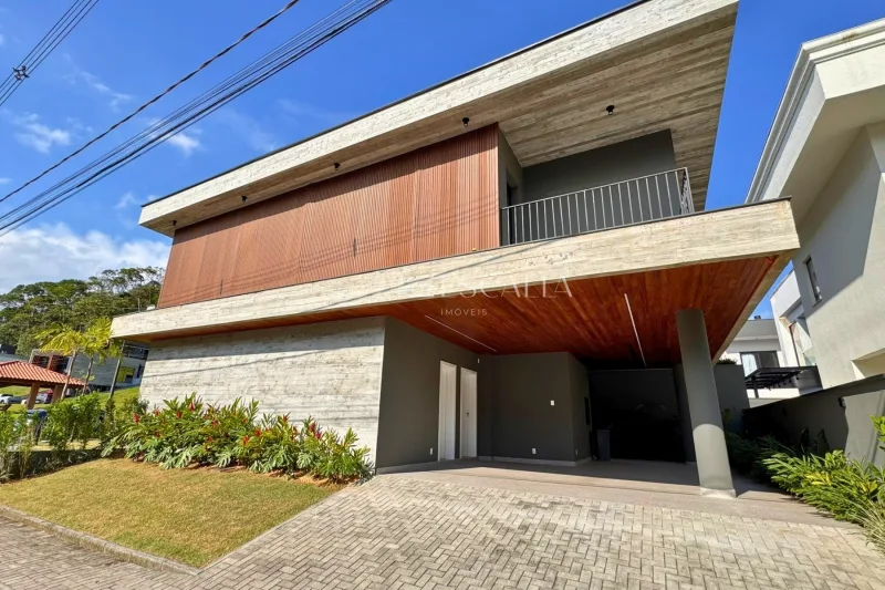 Sobrado em condomínio à venda no bairro Vila Nova | Condomínio Quinte Essence