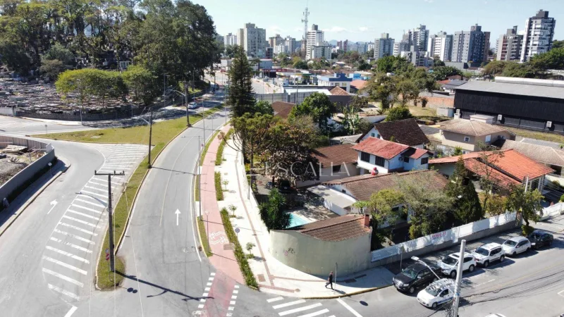 Terreno à venda para construção comercial e residencial no bairro Anita Garibaldi